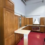 Cucina Lineare In Legno Con Top Marmo Nuovo Da Esposizione 418/U
