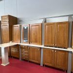 Cucina Lineare In Legno Con Top Marmo Nuovo Da Esposizione 418/U