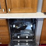 Cucina Lineare In Legno Con Top Marmo Nuovo Da Esposizione 418/U