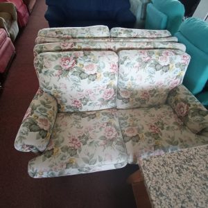 Divano Usato Con Motivo Floreale 4498/U