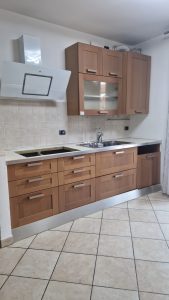 Mobile cucina completa di: frigorifero, freezer, forno e lavello USATA 1002