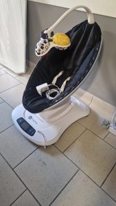 Sdraietta elettrica con arco giochi USATA 978