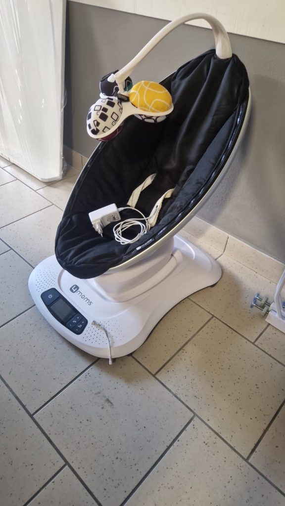 Sdraietta elettrica con arco giochi USATA 978