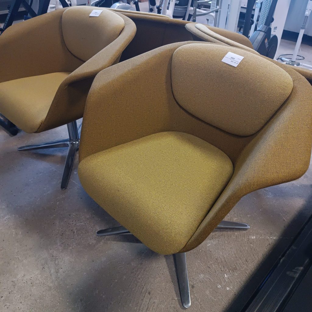 Poltrona lounge girevole NUOVA DA ESPOSIZIONE 3940/U