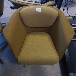Poltrona lounge girevole NUOVA DA ESPOSIZIONE 3940/U
