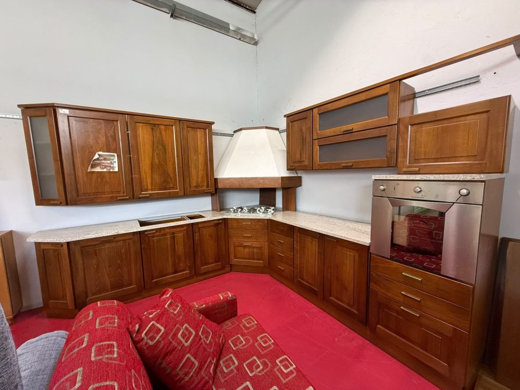 Mobile Cucina in Legno Massiccio in Noce Nuova 310x310cm 506/U