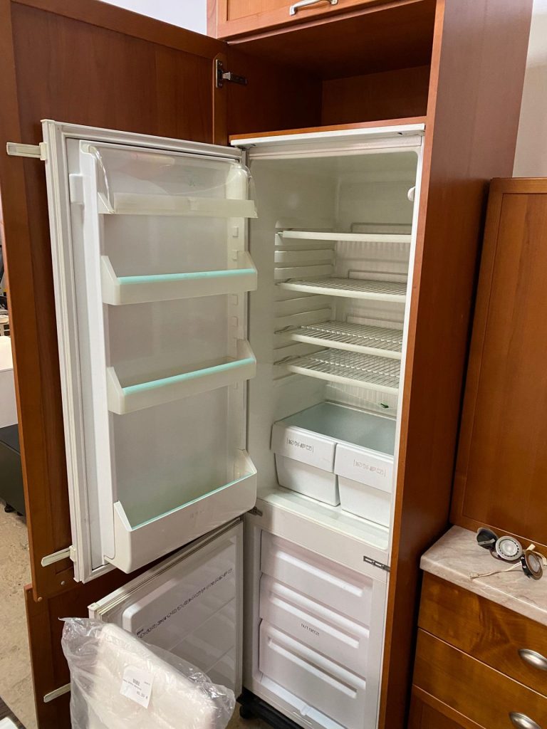 Mobile cucina con elettrodomestici: forno, cappa, piano cottura e frigorifero incasso (no lavastoviglie) USATA 1014