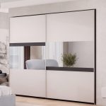 Camera Milva con letto contenitore Sofaback grigio chiaro e armadio scorrevole 2 ante specchiate in cashmere e antracite