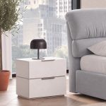 Camera Milva con letto contenitore Sofaback grigio chiaro e armadio scorrevole 2 ante specchiate in cashmere e antracite