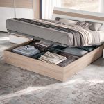 Camera da letto Ludovica con letto contenitore e armadio scorrevole 2 ante con frontale bicolore in noce chiaro e spatolato