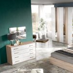 Camera da letto Nike con letto contenitore e armadio 6 ante battenti con specchi in noce chiaro e spatolato
