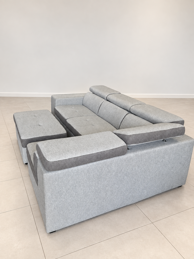 Divano Letto Angolare Con Pouf Laterali Usato 1096
