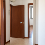 Armadio 2 Ante Con Specchio Usato 1054