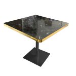 Tavolo quadrato Key 80x80 base nera e piano effetto marmo nero con bordo dorato