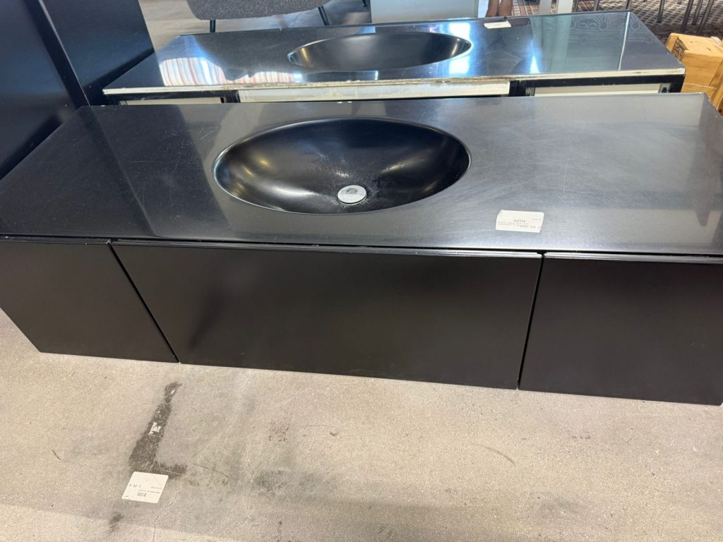 Mobile Bagno Nero Con Specchiera E Lavandino Usato 2944/U