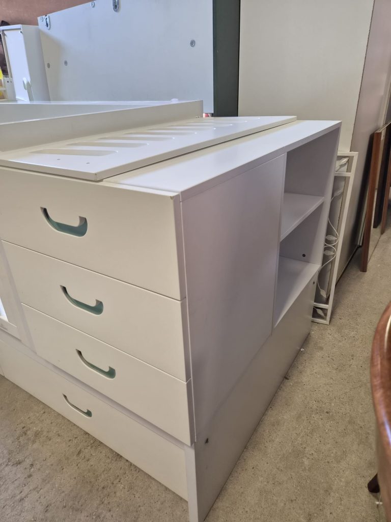 Lettino Combinato Trasformabile Per Bambini Usato 1059