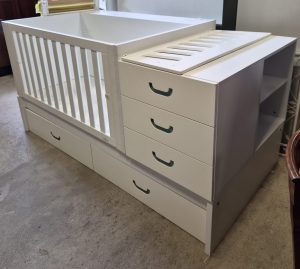Lettino Combinato Trasformabile Per Bambini Usato 1059