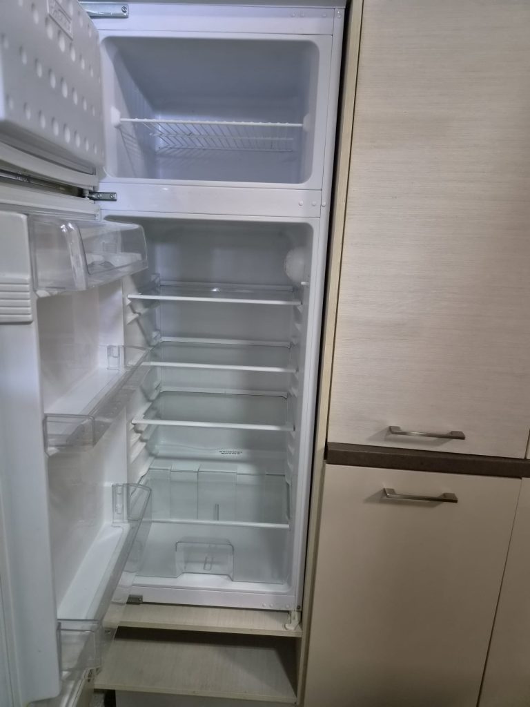 Cucina Completa Di Elettrodomestici Usata 1095