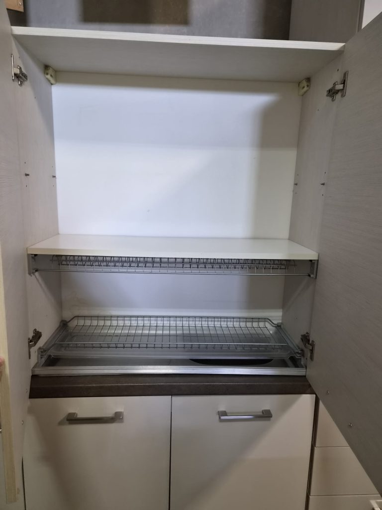 Cucina Completa Di Elettrodomestici Usata 1095