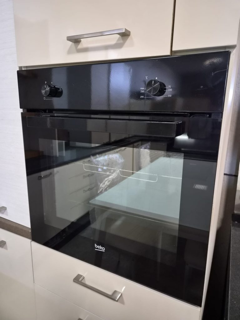 Cucina Completa Di Elettrodomestici Usata 1095