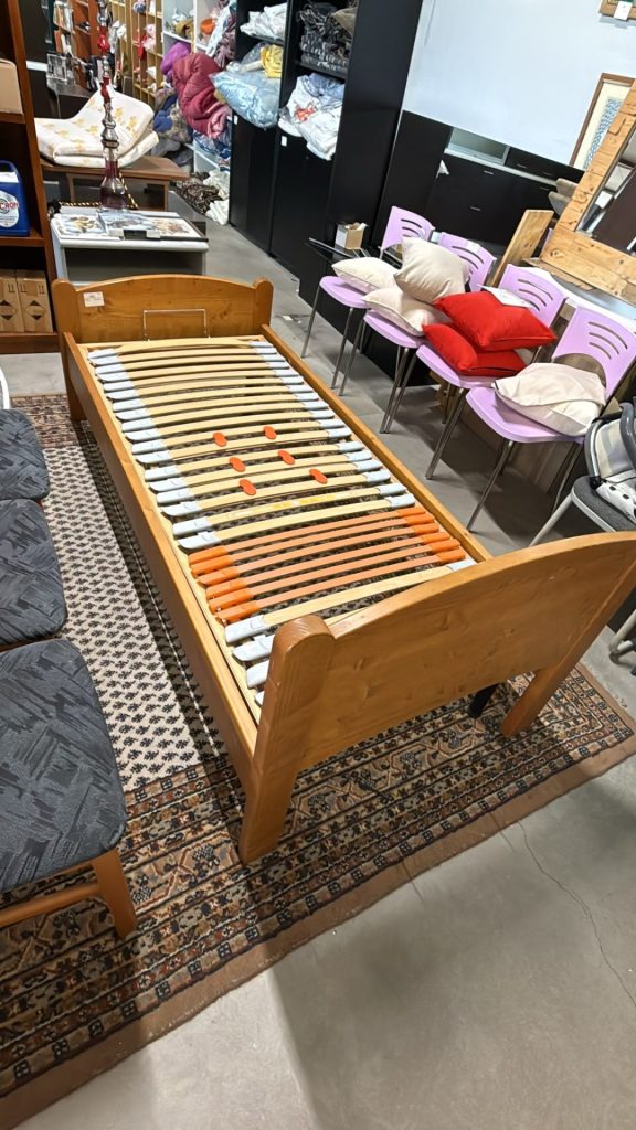Letto Singolo Completo Di Rete A Doghe Usato 4683