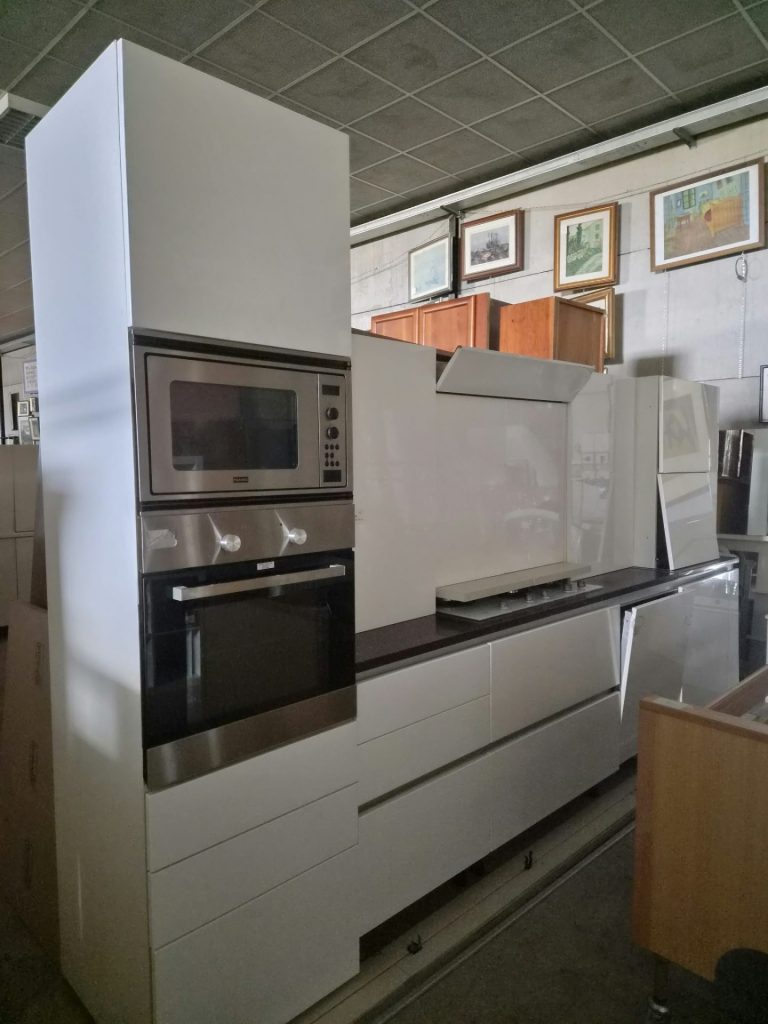 Mobile Cucina Completa Di Elettrodomestici Usata 1116