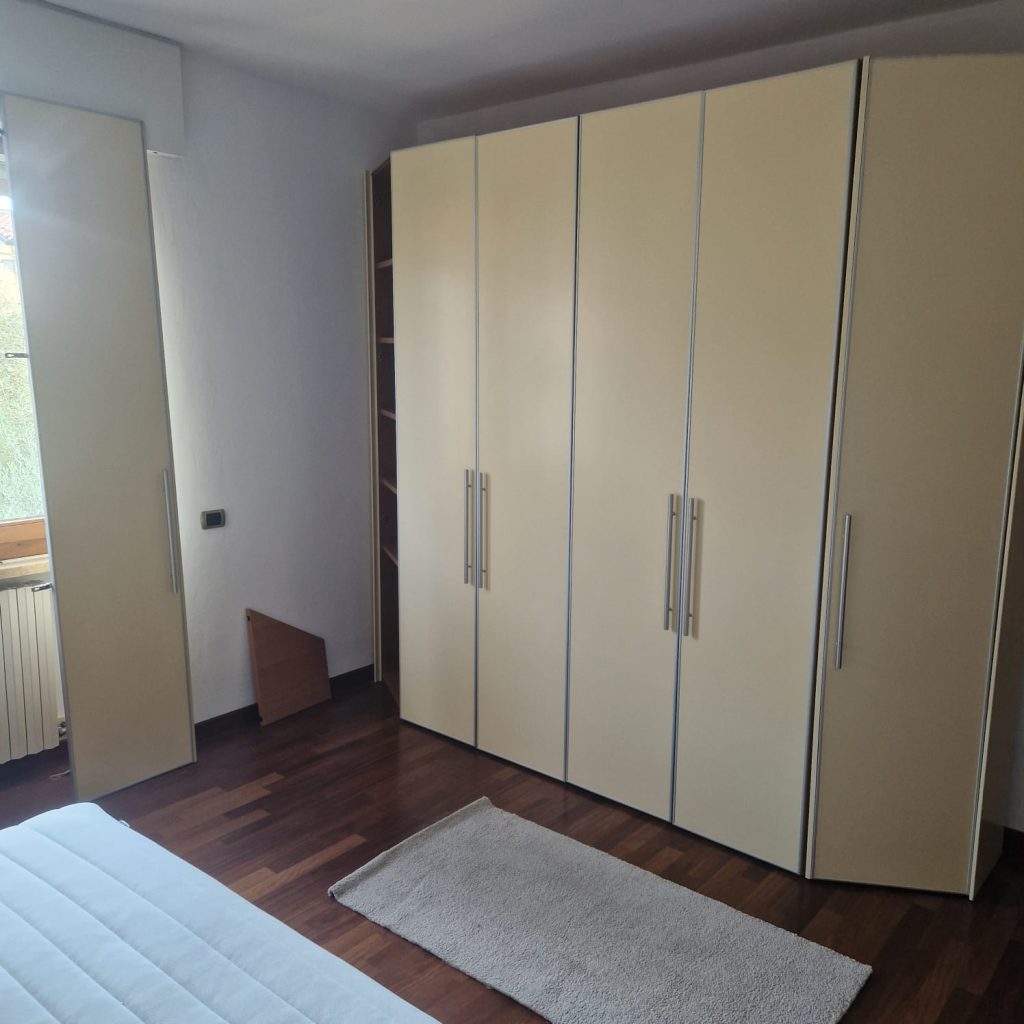 Armadio Bianco 5 Ante Usato 1146