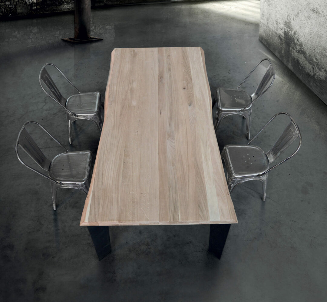 Tavolo in legno massello con gambe in ferro - Art. 789 / Art. 790 / Art. 791 / Art. 792 / Art. 793  /  Art. 794 /