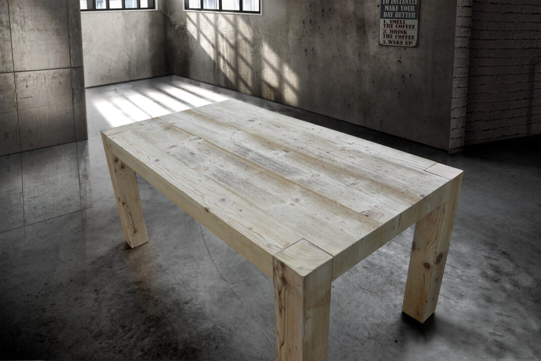 TAVOLO IN LEGNO DI ABETE MASSELLO -  Art. 786 / Art. 787 / Art. 788