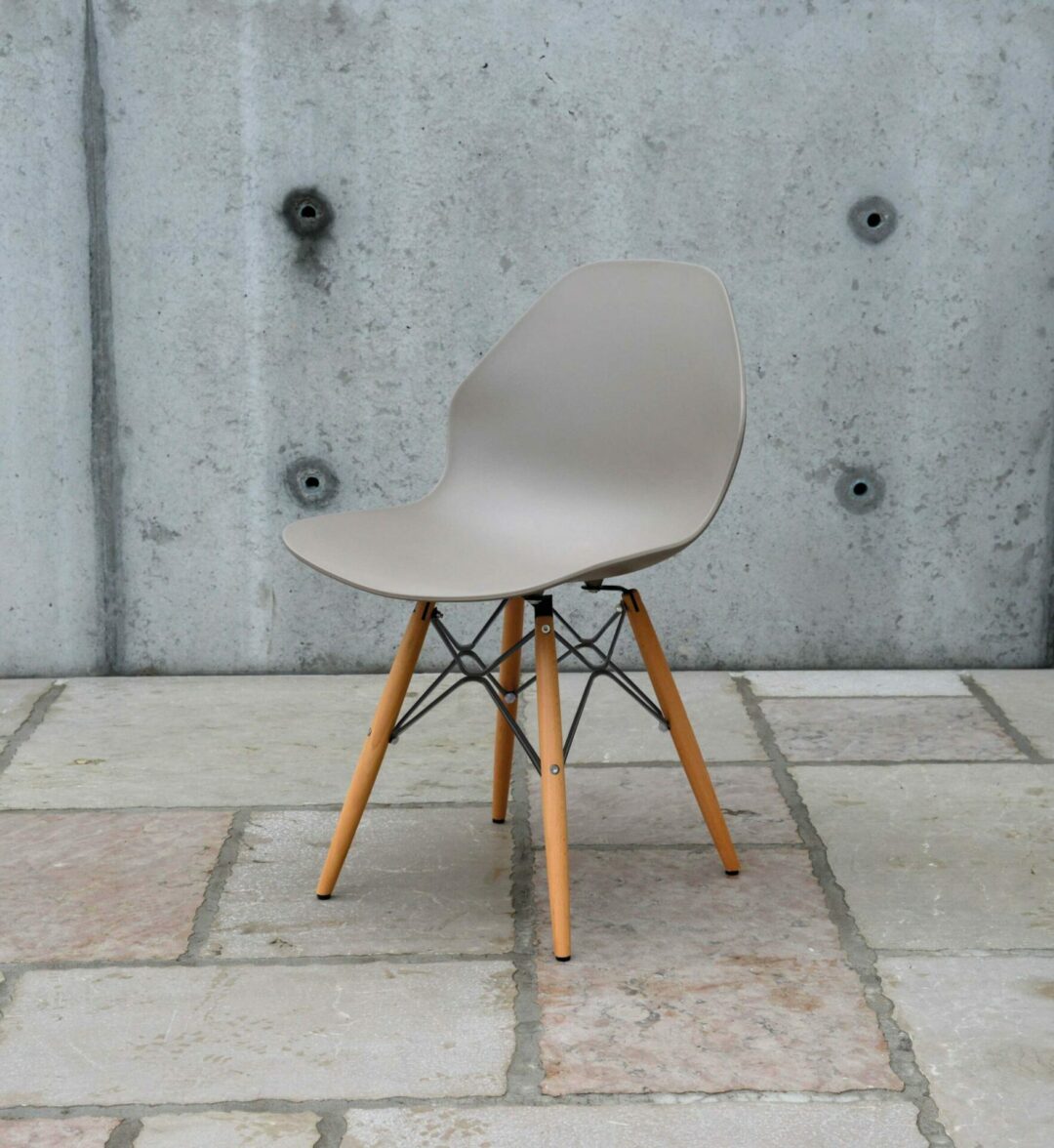 Sedia struttura in legno e metallo sedile in polipropilene grigio caldo ART. 907 – X6 PEZZI - immagine 2