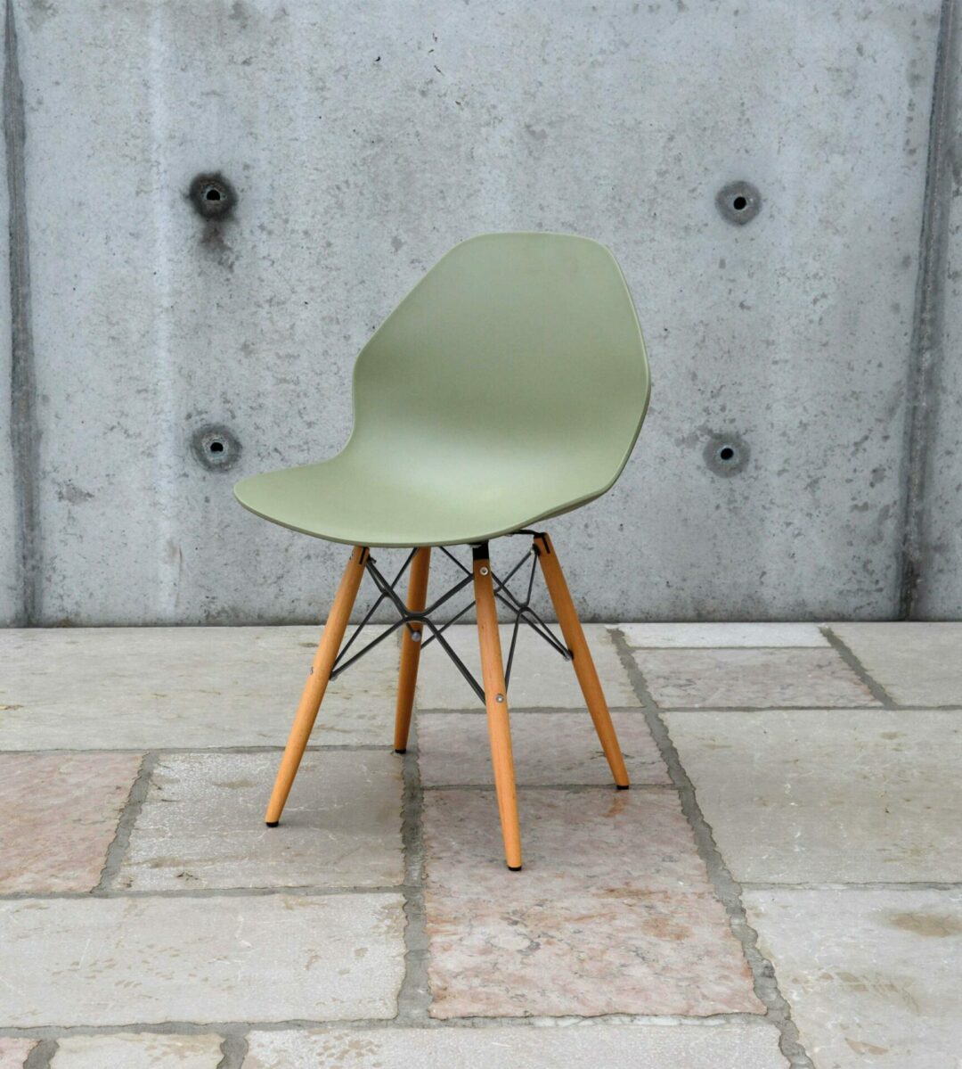 Sedia struttura in legno e metallo sedile in polipropilene verde avocado ART. 906 – X6 PEZZI - immagine 2
