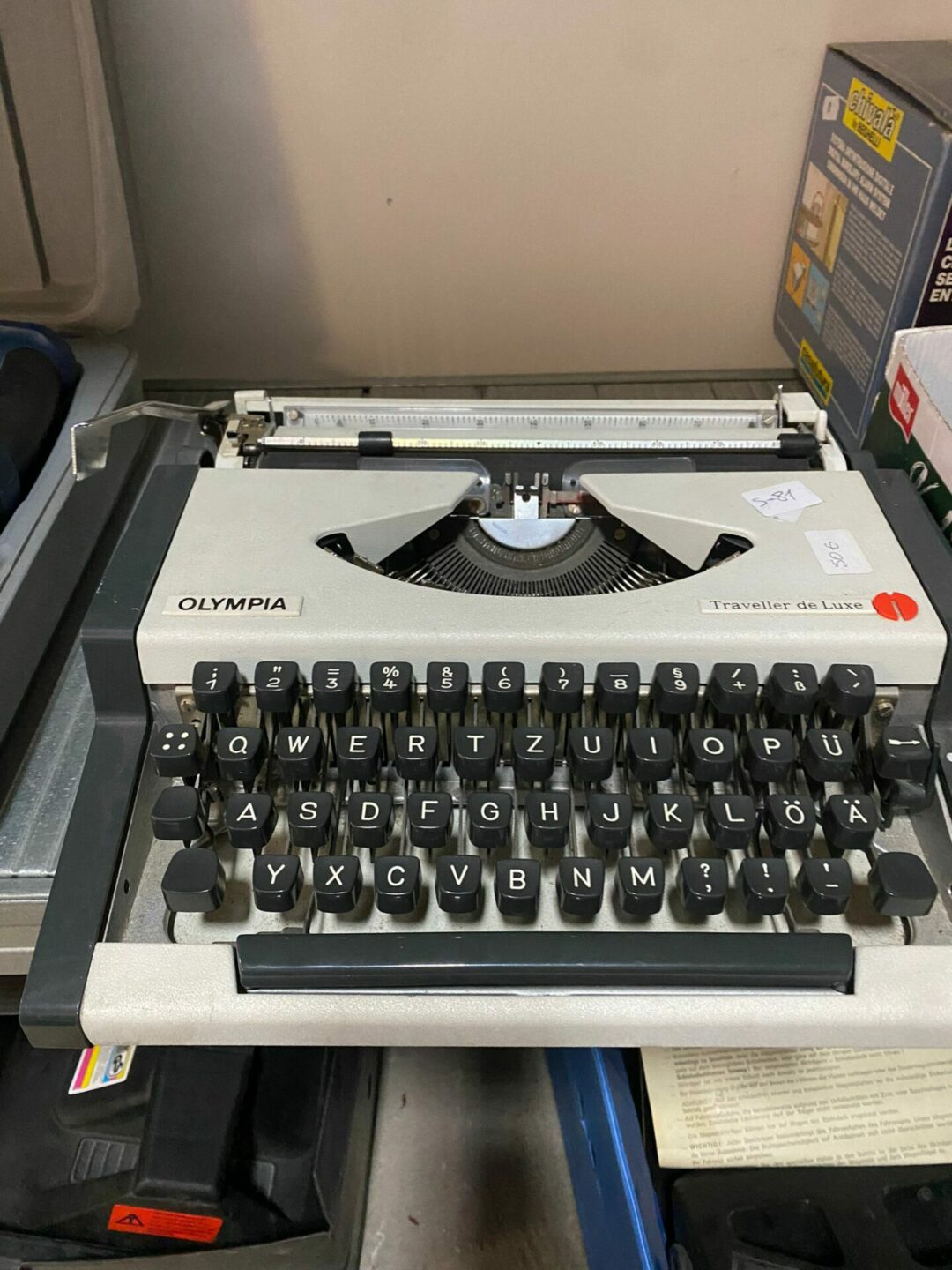 Macchina da scrivere olympia antica S-81