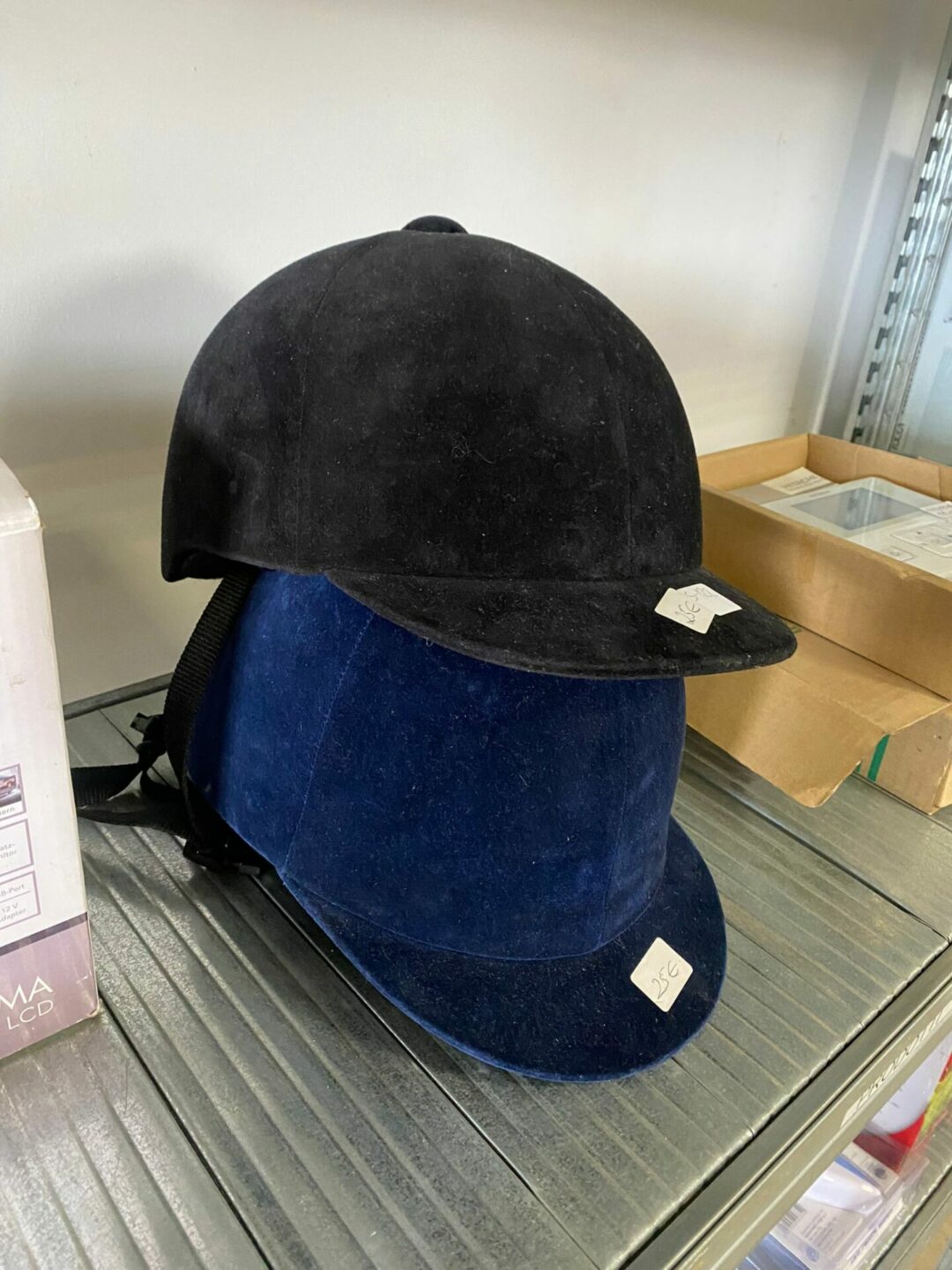 Cappelli sportivi per corsa cavalli S-122 - immagine 2
