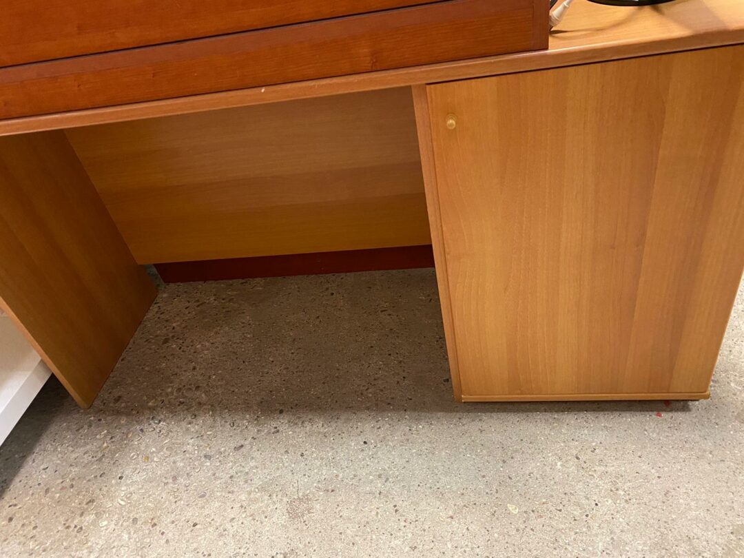 Scrivania in legno S-286