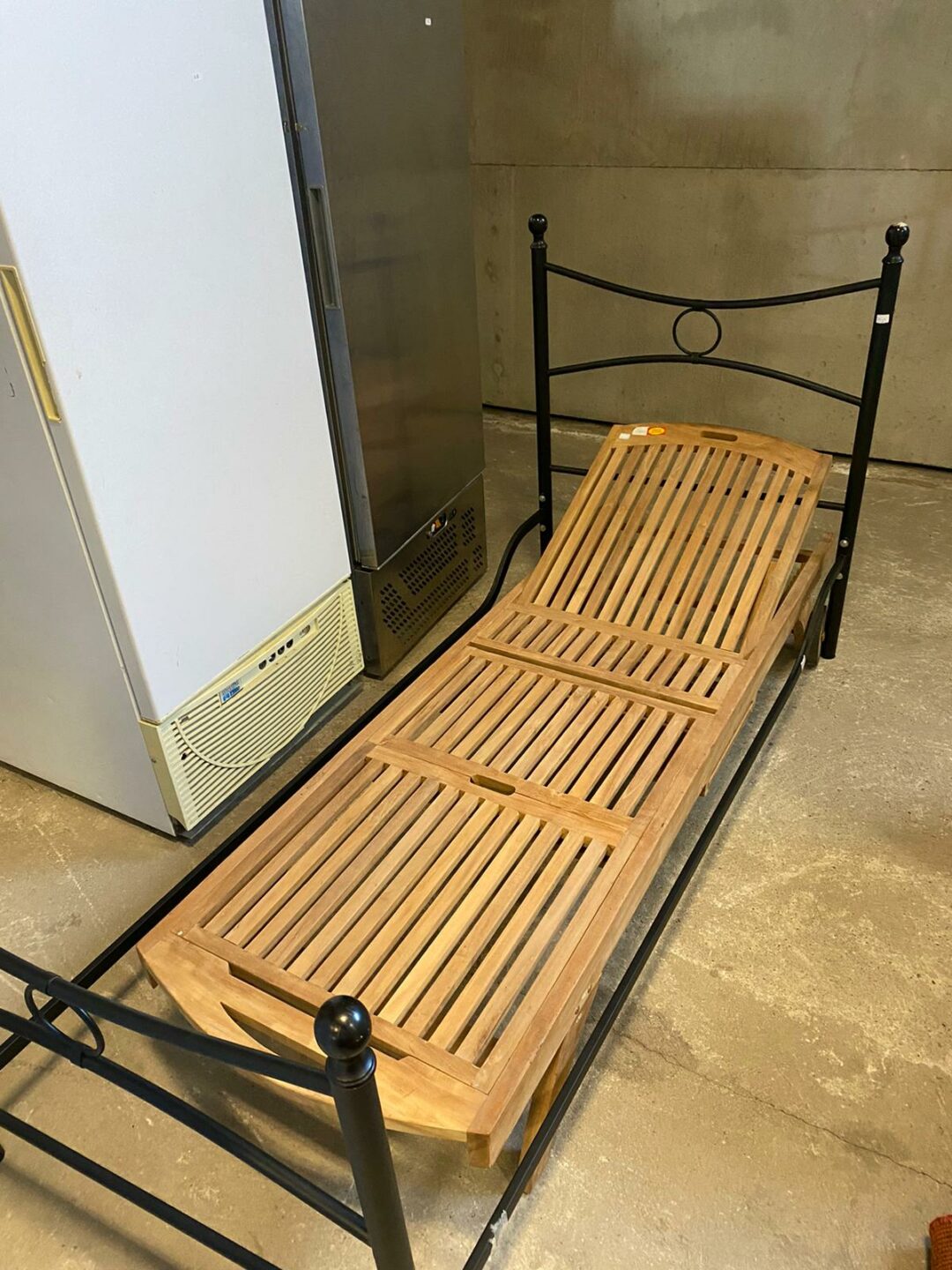 Lettino solare in legno nuovo S-329