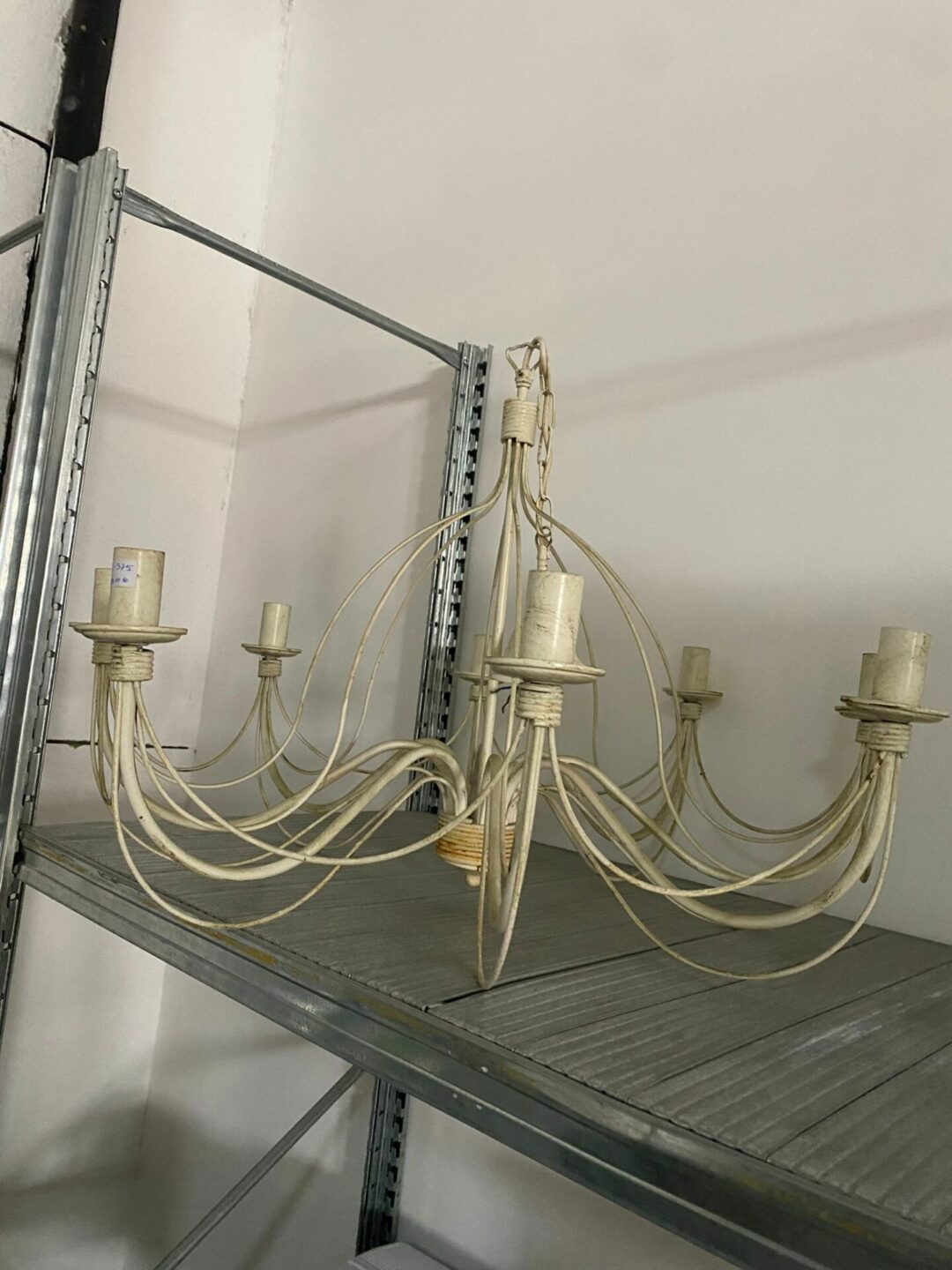 Lampadari (2 bianchi e uno color rame) S-375