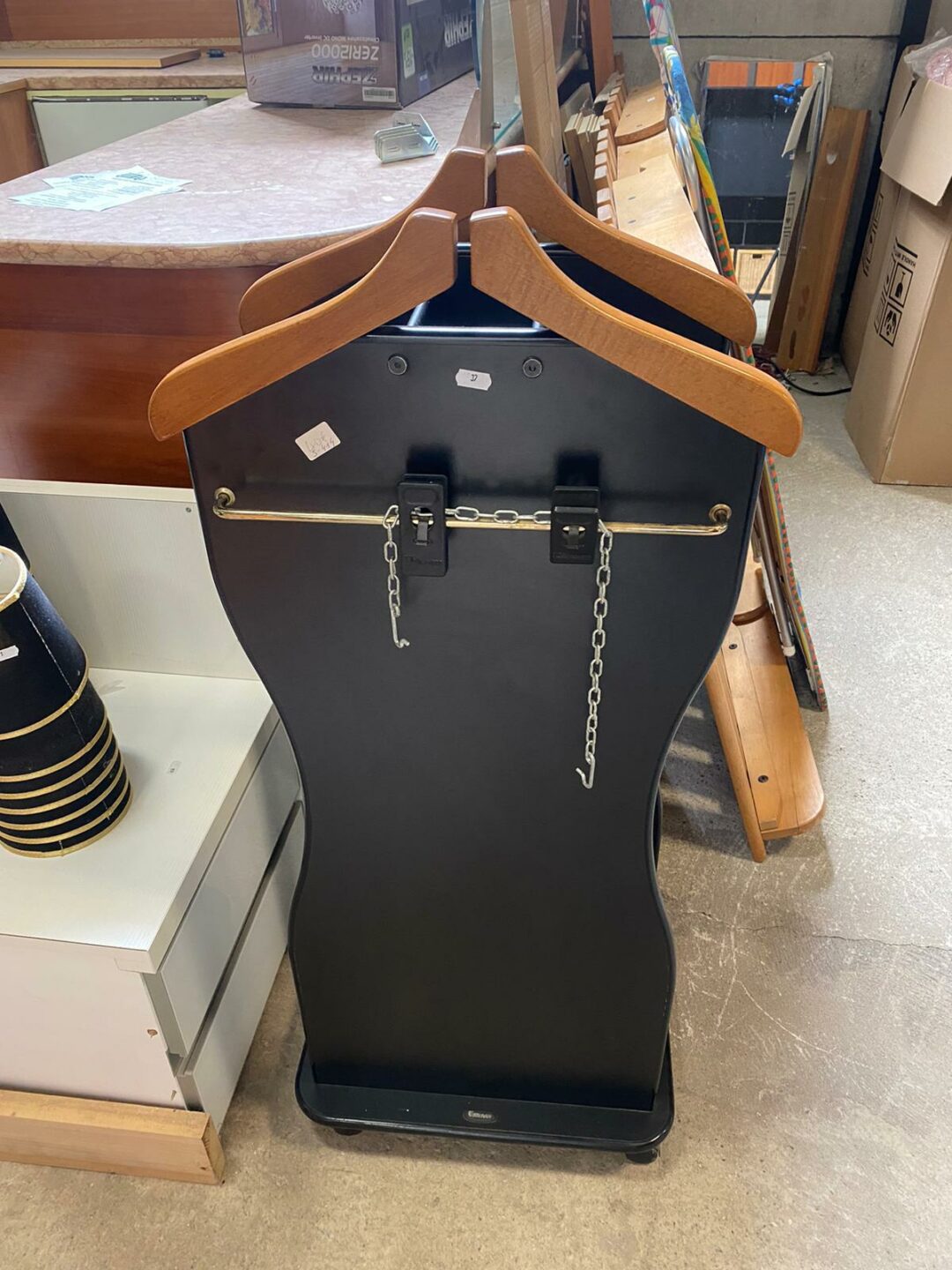 Appendi abiti con le ruote S-414