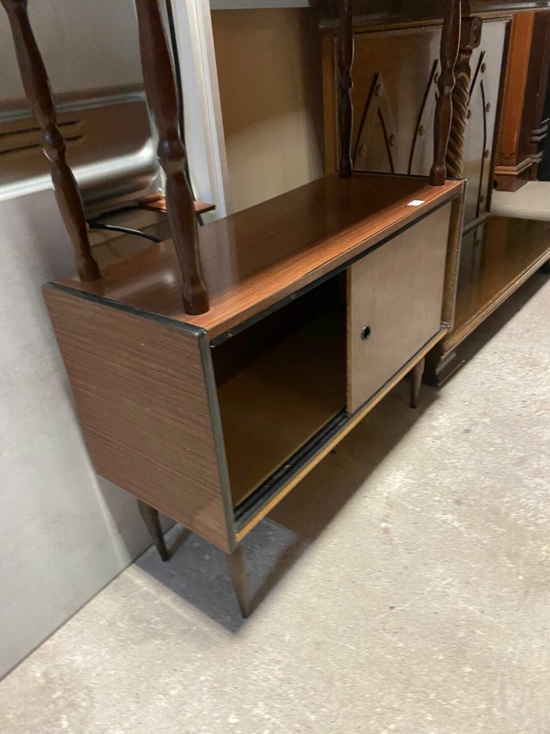 Mobiletto con 2 ripiani S-444 - immagine 3