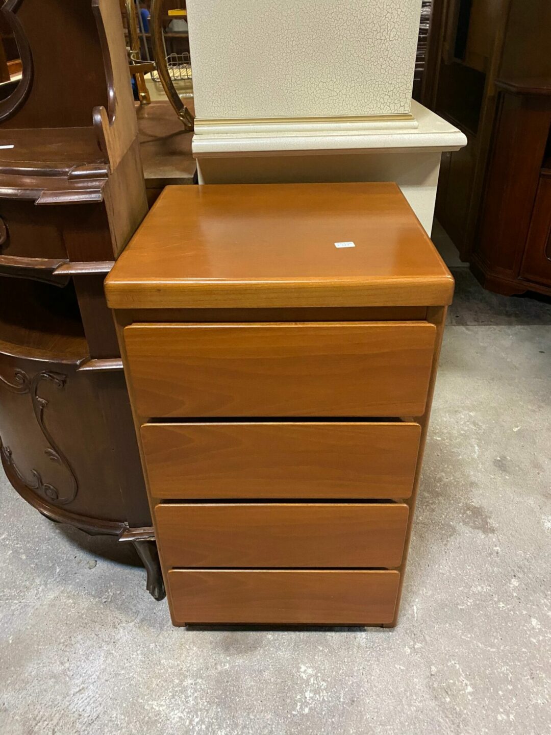 Comodino in legno 4 cassetti S-481