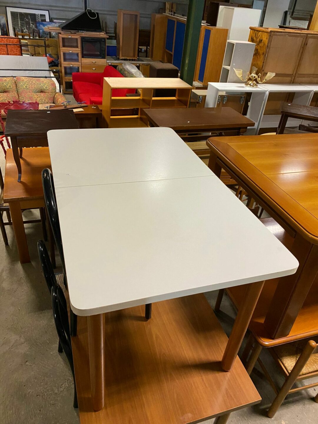 Tavolo allungabile in legno con piano bianco S-585
