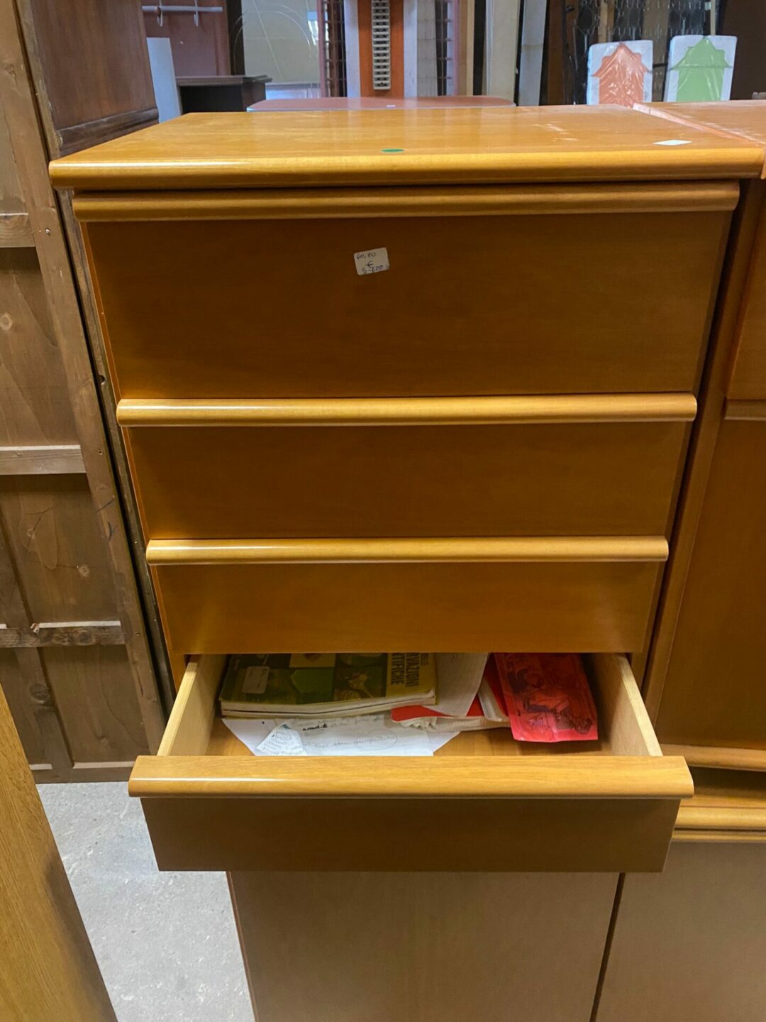 Comodino in legno con 4 cassetti S-600 - immagine 3