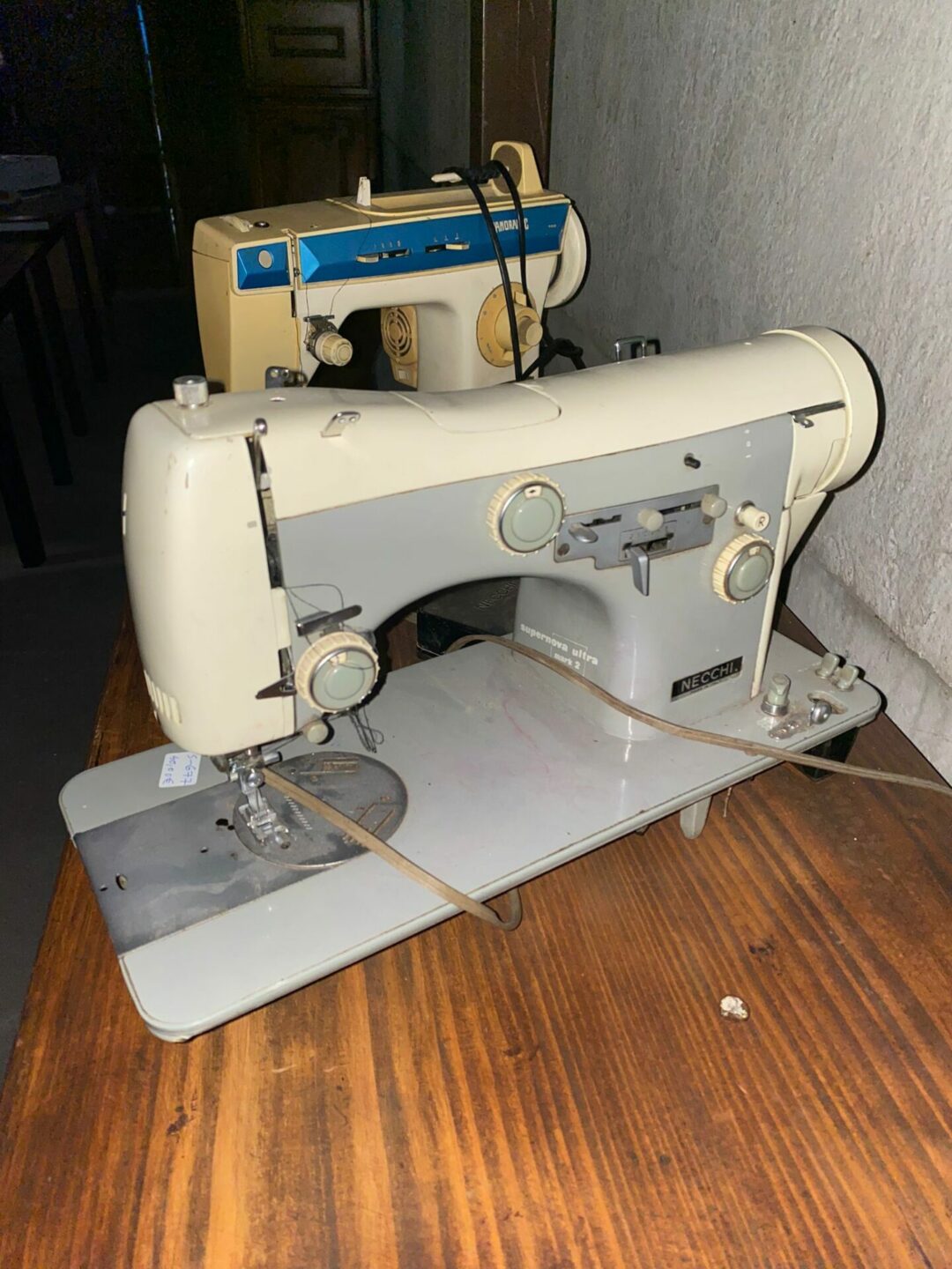 Macchina da cucire solo testata S-677