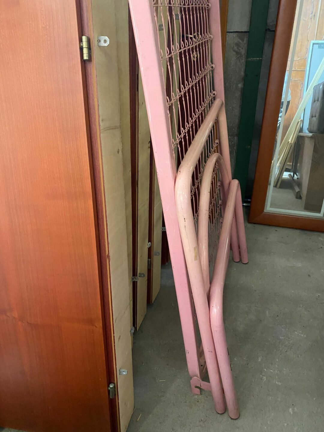 Struttura letto singolo usato rosa con rete S-794 - immagine 3