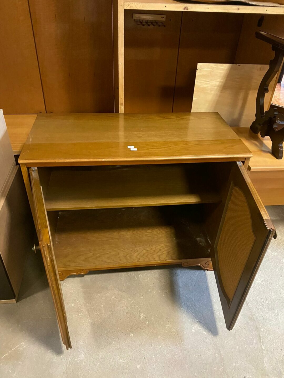 Mobile basso in legno 2 ante S-829 - immagine 3