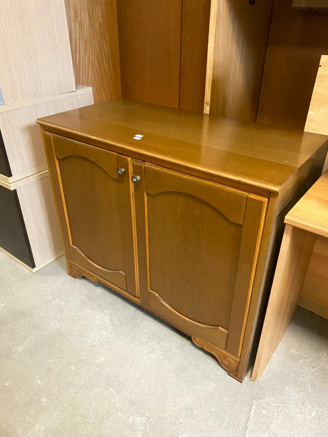 Mobile basso in legno 2 ante S-829 - immagine 2