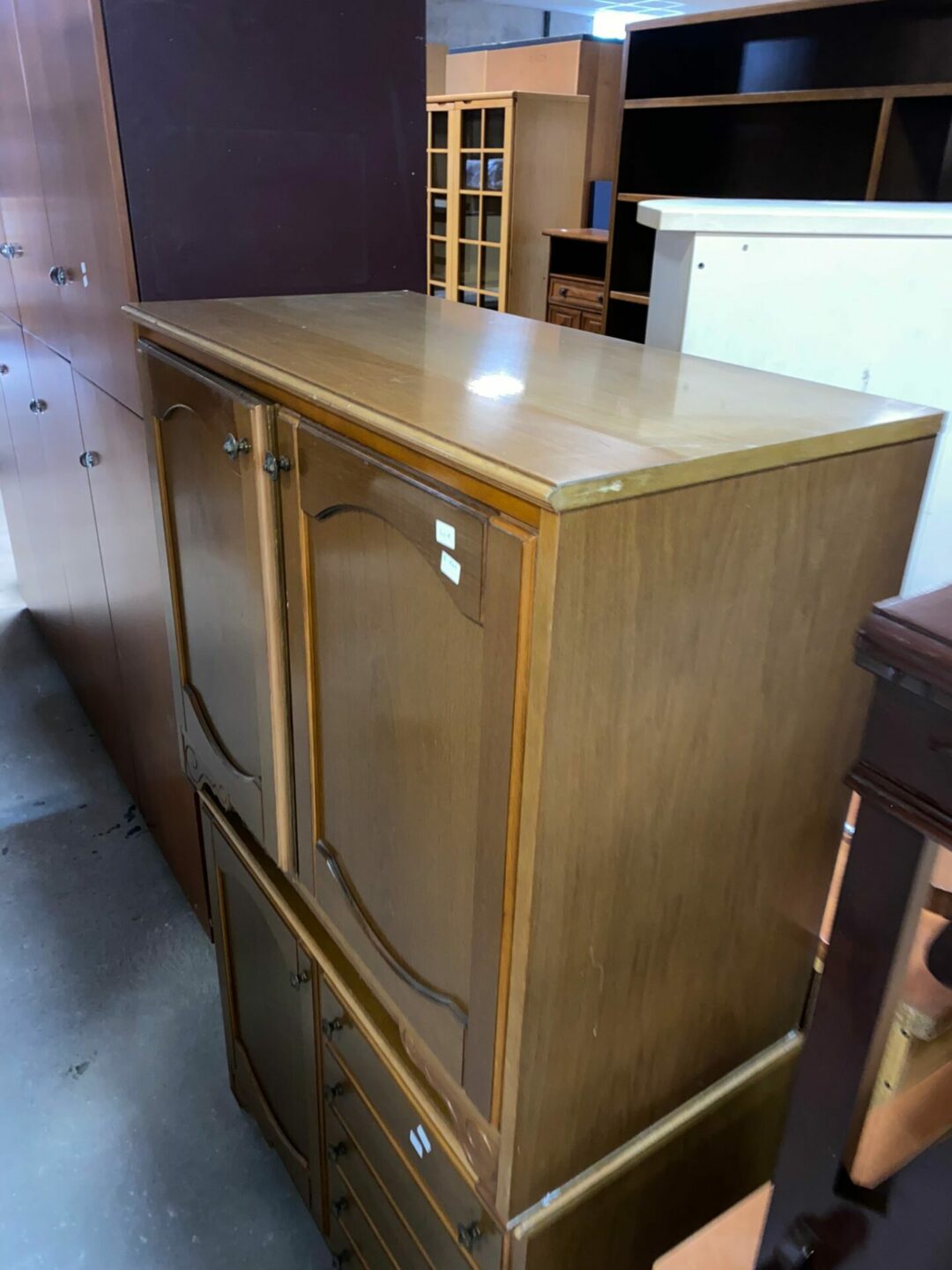 Mobile 2 ante in legno S-840 - immagine 2