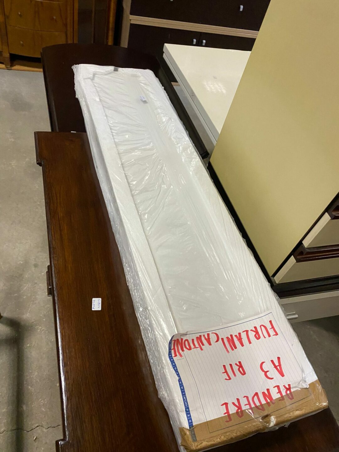 Mensola in legno bianca nuova S-862