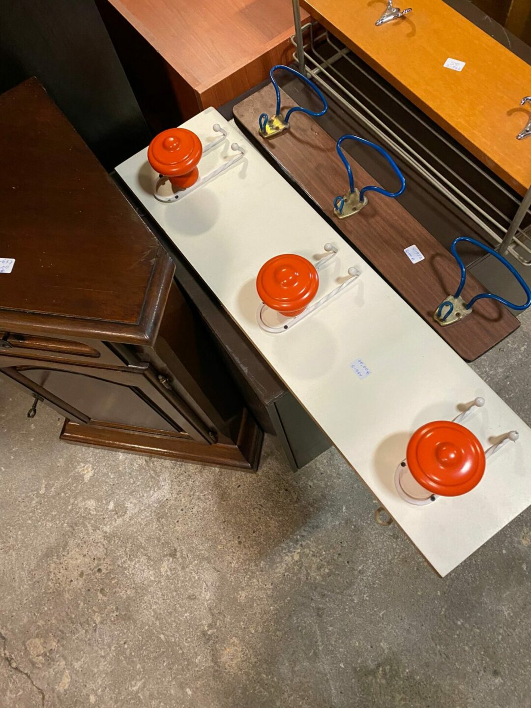 Appendi abiti da parete S-951