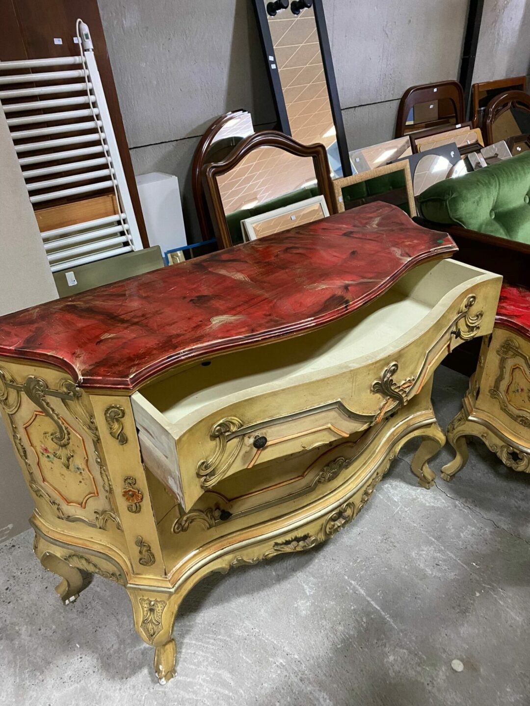 Camera da letto barocco veneziana completa di comó e comodini, specchiera, e testata letto matrimoniale S 1423 - immagine 6