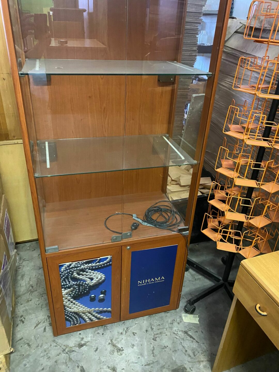Mobile vetrina da negozio con 2 ante basse S-1202 - immagine 2